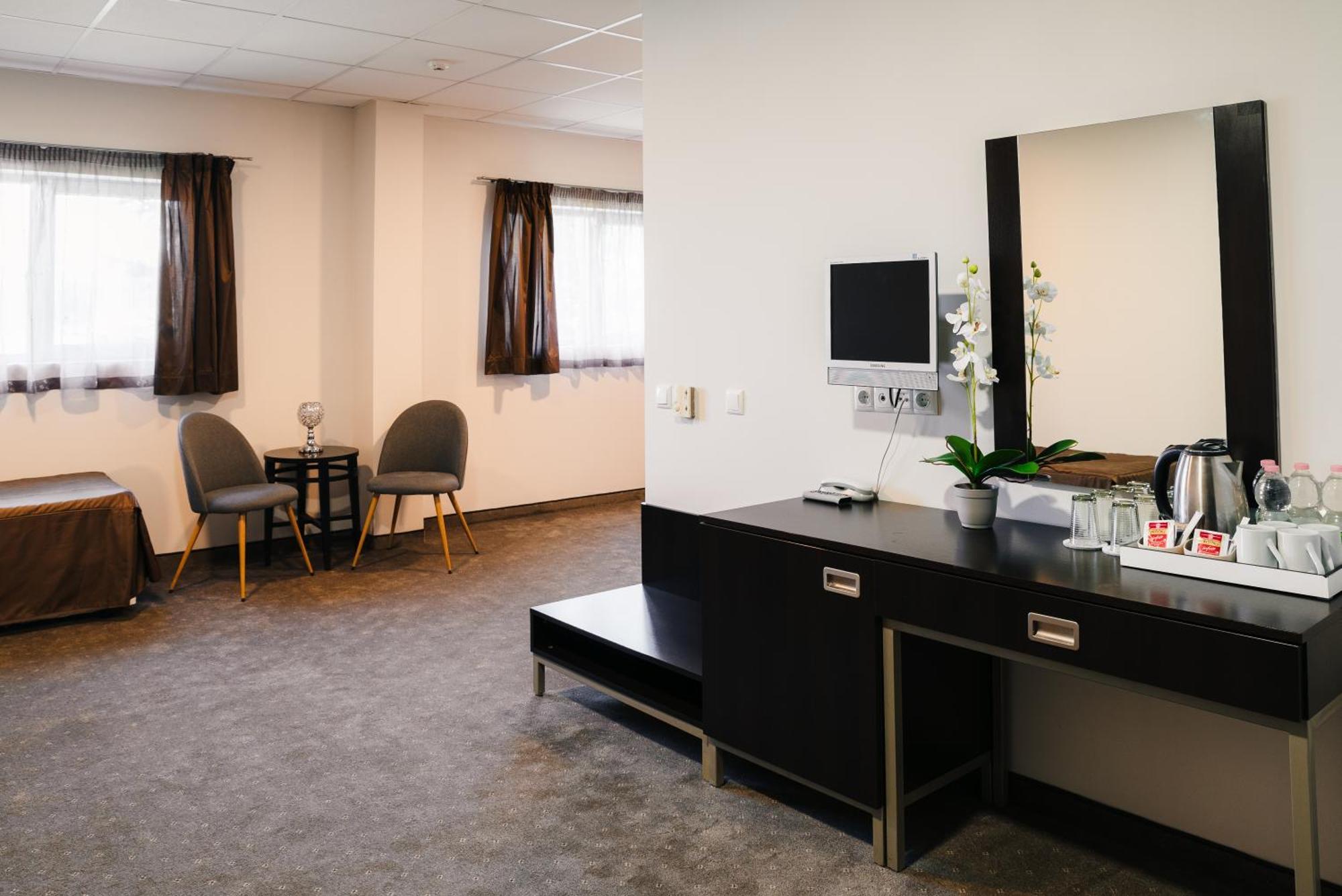 Hotel Ihtiman Eksteriør bilde
