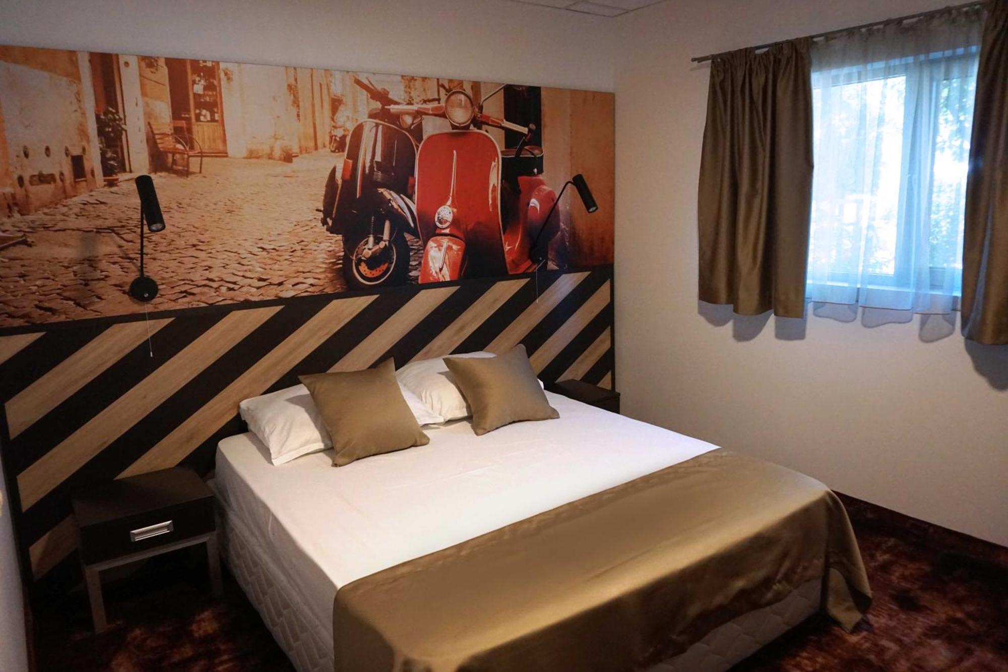 Hotel Ihtiman Eksteriør bilde