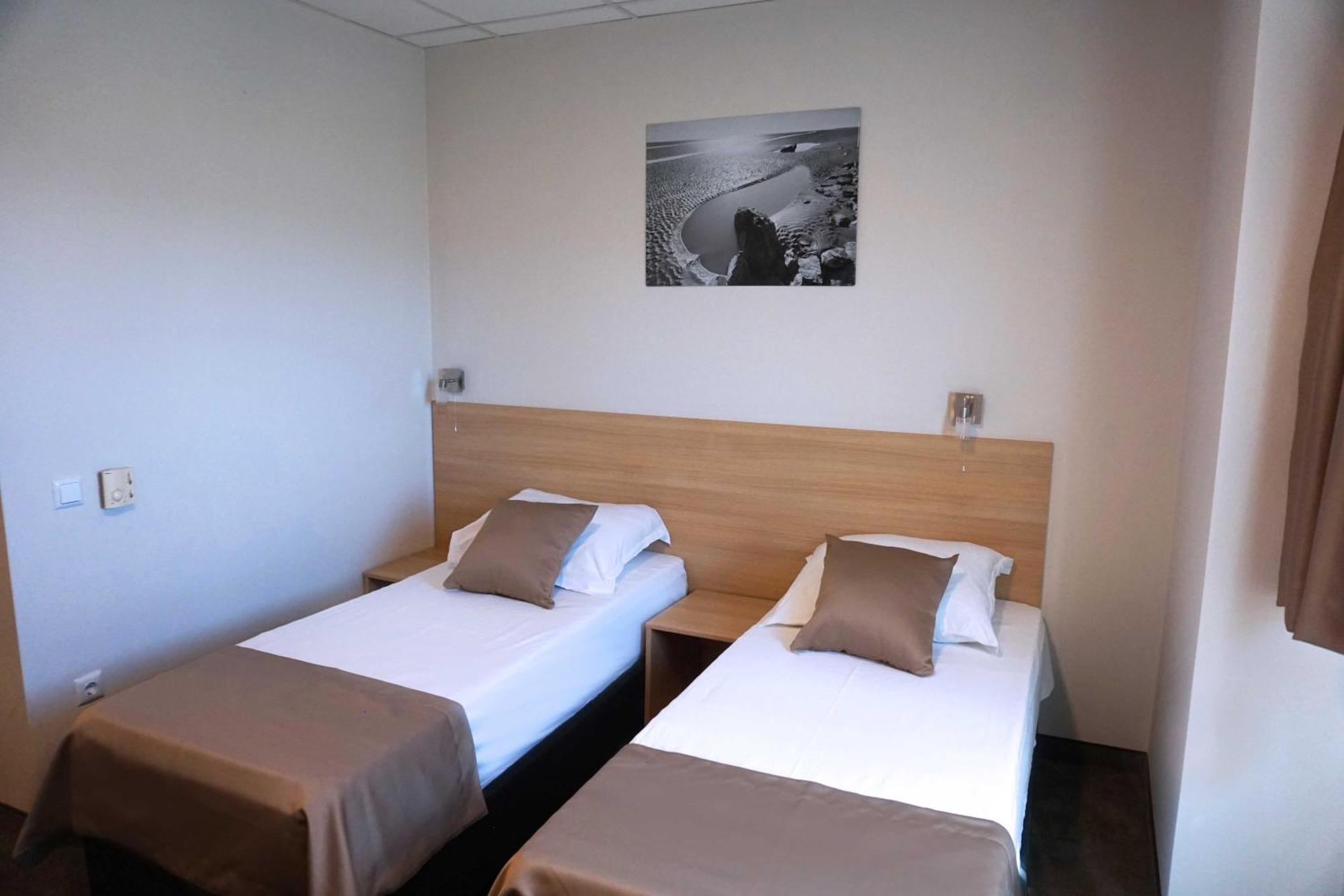 Hotel Ihtiman Eksteriør bilde
