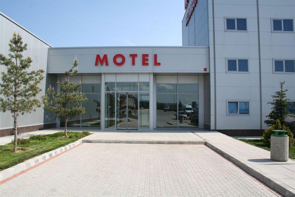 Hotel Ihtiman Eksteriør bilde